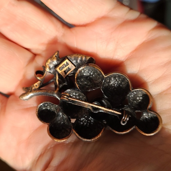 2/$12 Coppertone grape brooch with rhinestone details on leaf - Picture 5 of 5